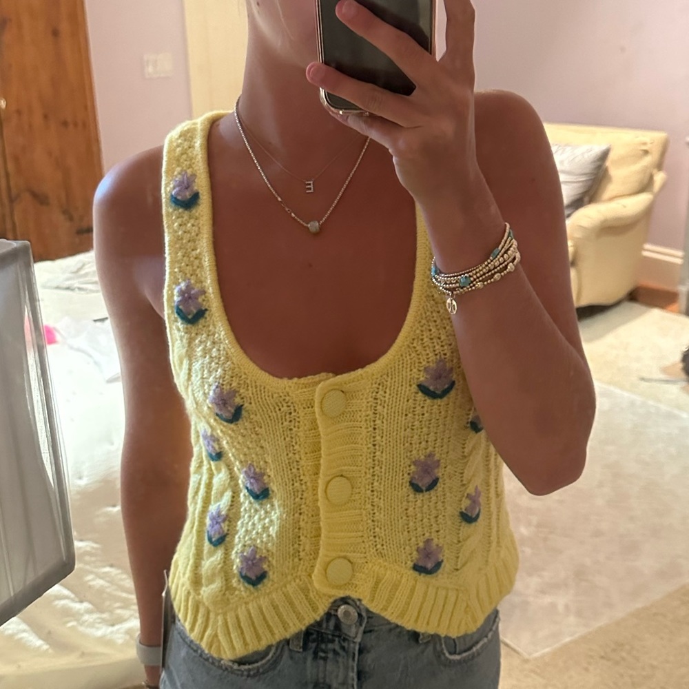 For love and lemons sweater vest - Picture 3 of 3